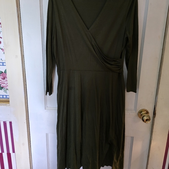 Dresses & Skirts - Green V-Neck Long Sleeve Sheath Dress for Work